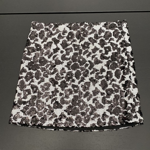 Guess Sequin Black and White Mini Skirt - XS - Picture 1 of 8